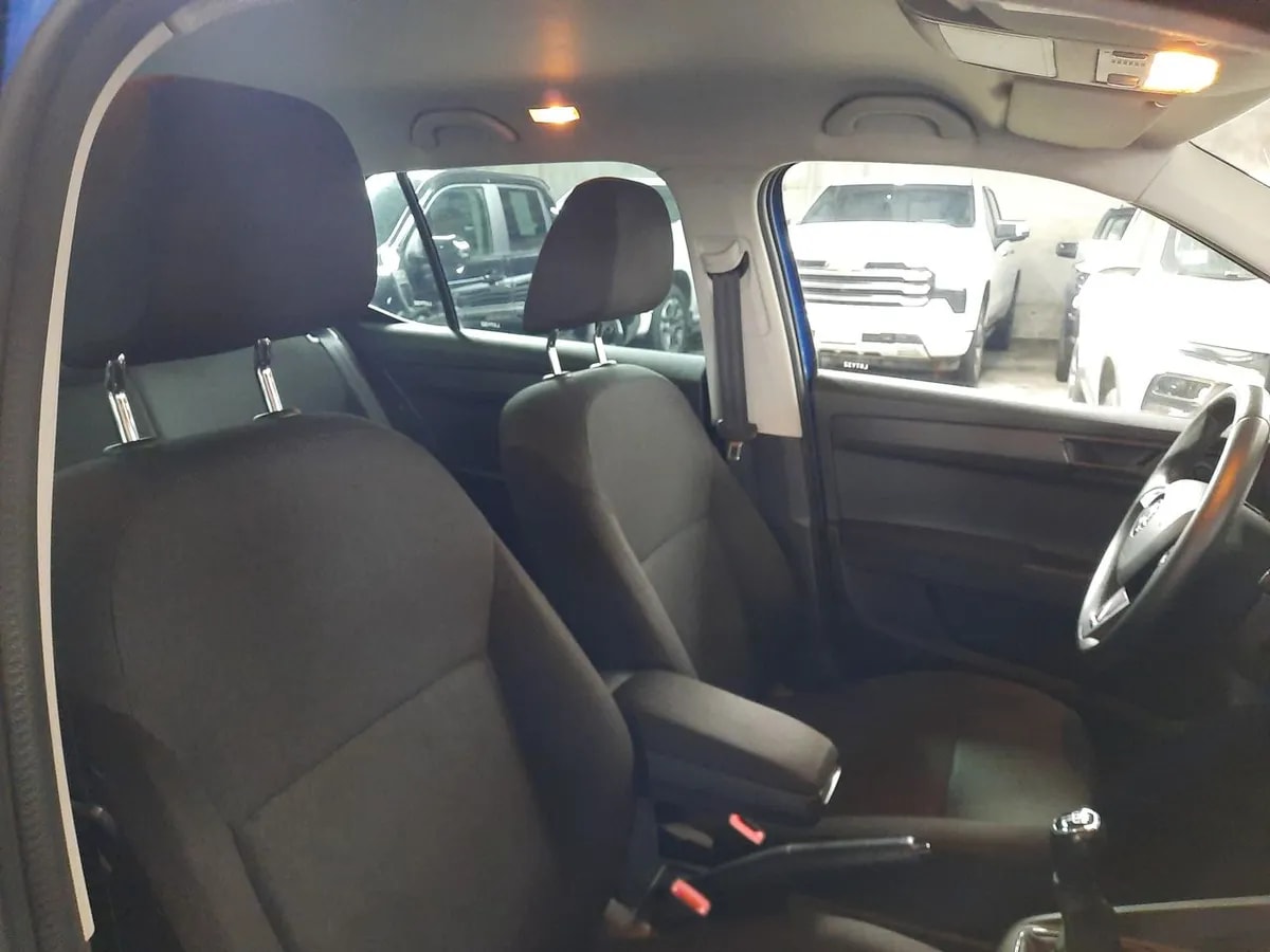 Skoda Fabia 1.0 Active 4x2 Mt 5p año 2019