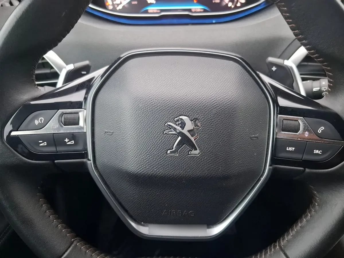 Peugeot 3008 1.5 Allure Pack Bluehdi 130 4x2 Eat8 5p año 2024