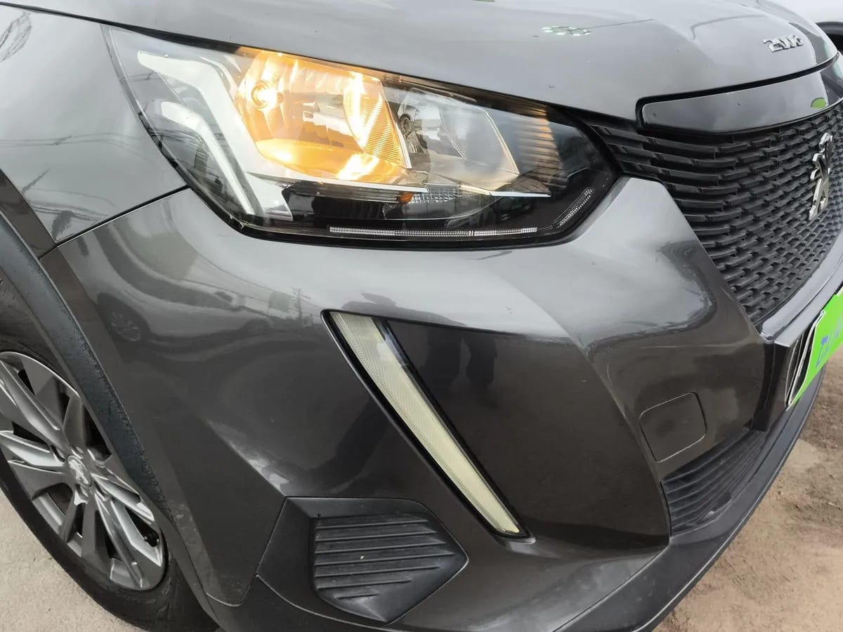 Peugeot 2008 1.2 Active Puretech 4x2 130 Mt 5p año 2021
