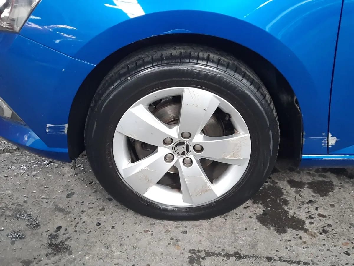 Skoda Fabia 1.0 Active 4x2 Mt 5p año 2019