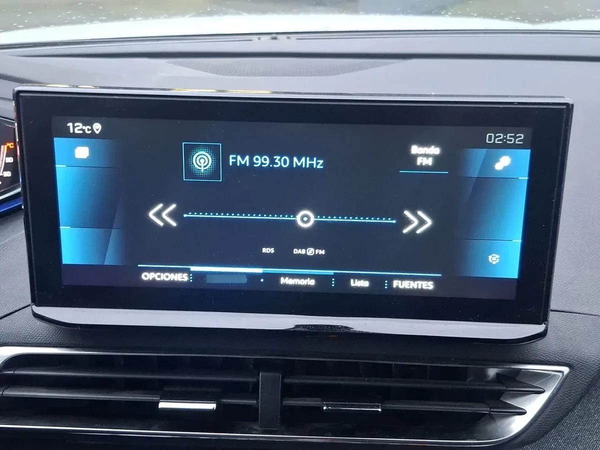 Peugeot 3008 1.5 Allure Pack Bluehdi 130 4x2 Eat8 5p año 2024