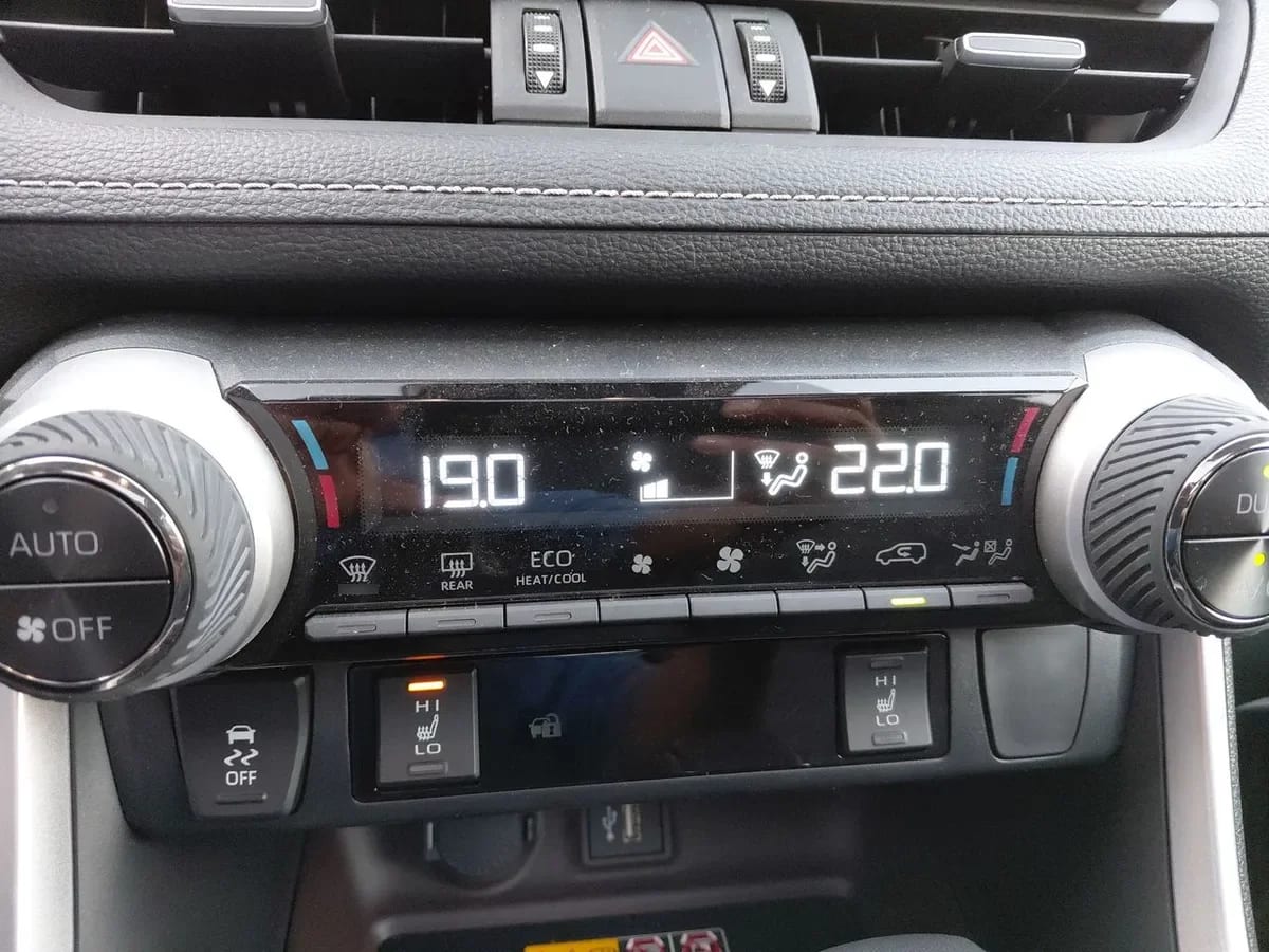 Toyota Rav 4 2.5 Limited Hybrid Hv 4x4 Cvt At 5p año 2026