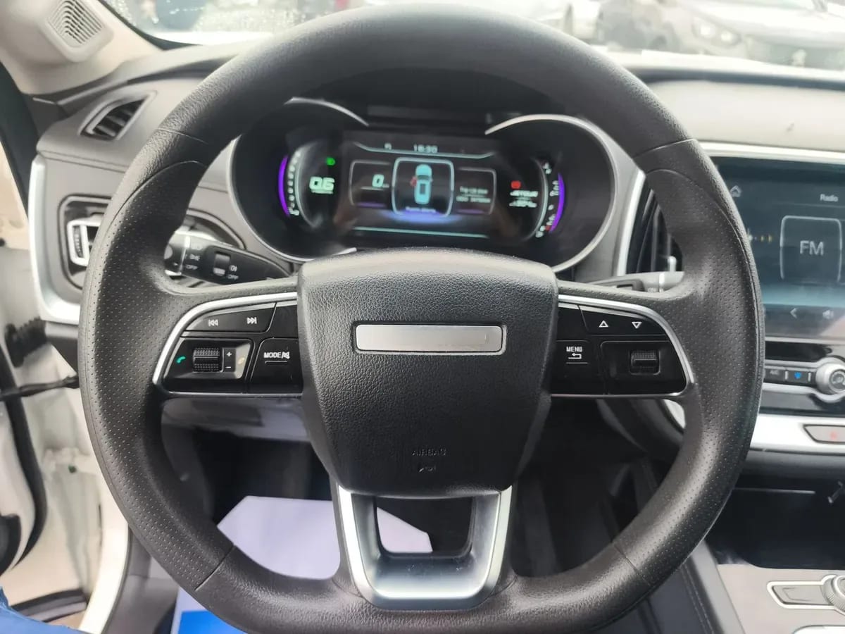 Jetour X70 1.5t Gl 4x2 Mt 5p año 2024