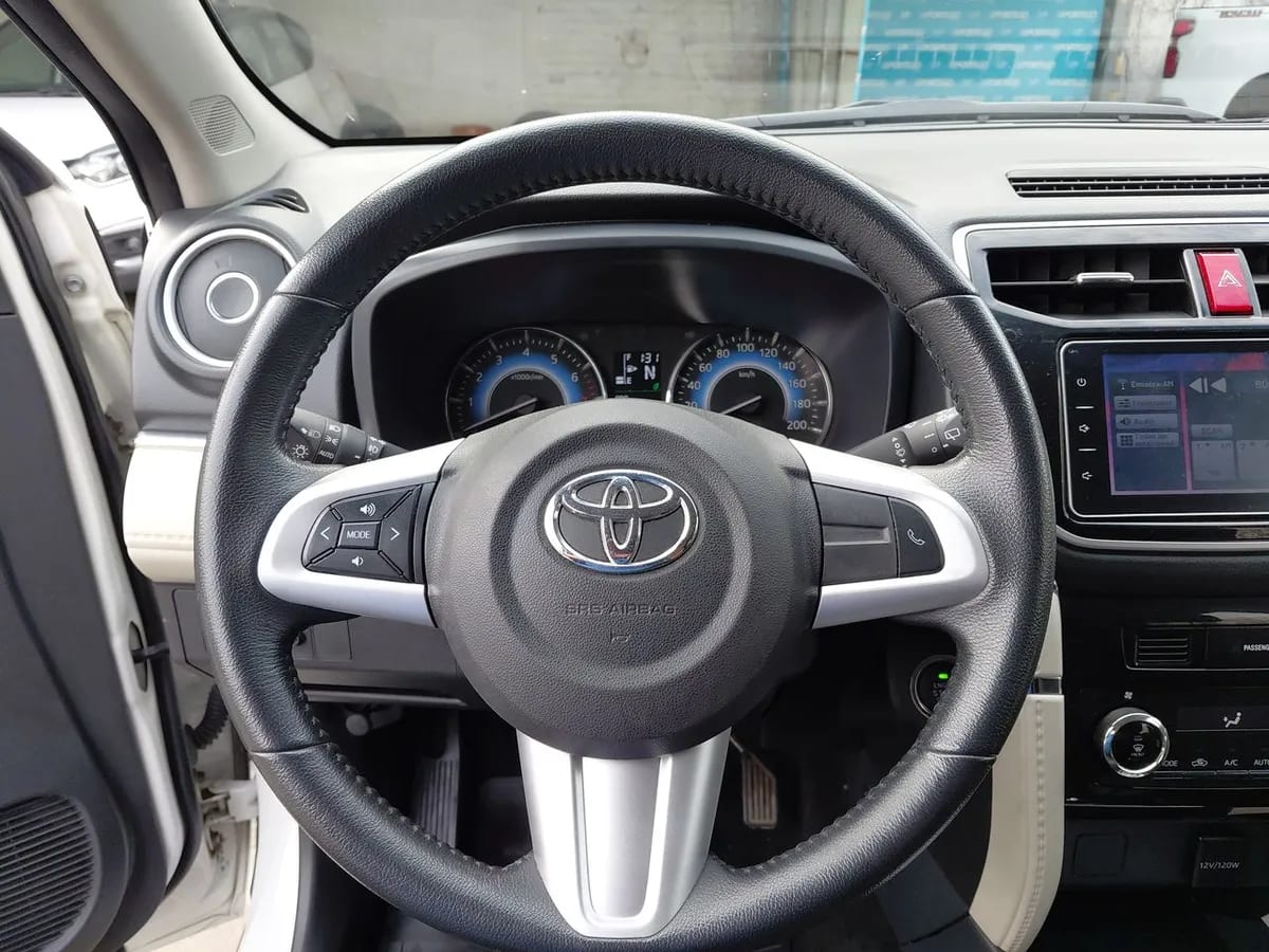 Toyota Rush 1.5 Xli 4x2 At 5p año 2021