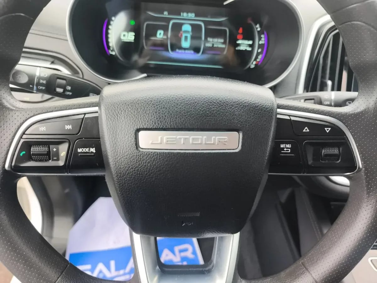 Jetour X70 1.5t Gl 4x2 Mt 5p año 2024
