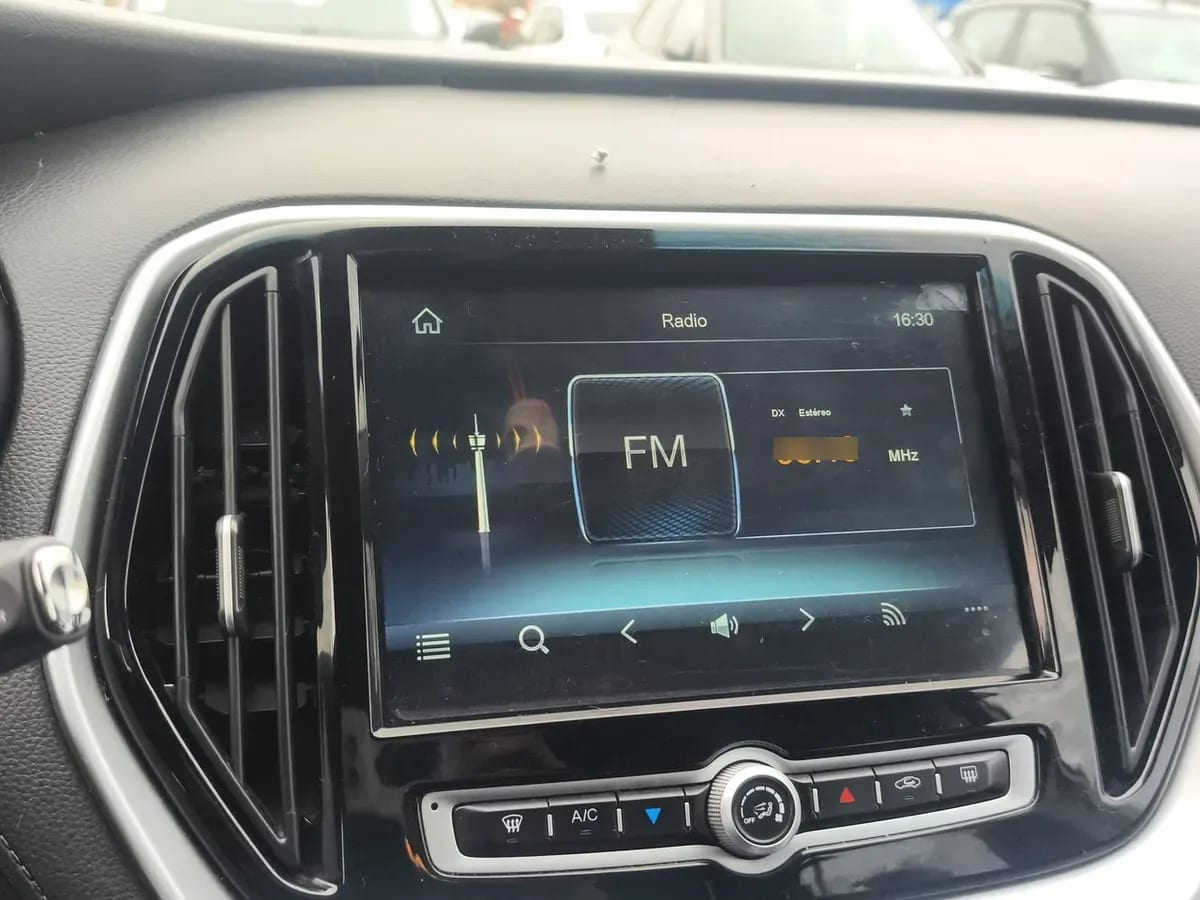 Jetour X70 1.5t Gl 4x2 Mt 5p año 2024