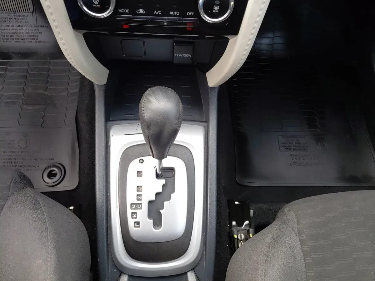 Toyota Rush 1.5 Xli 4x2 At 5p año 2021