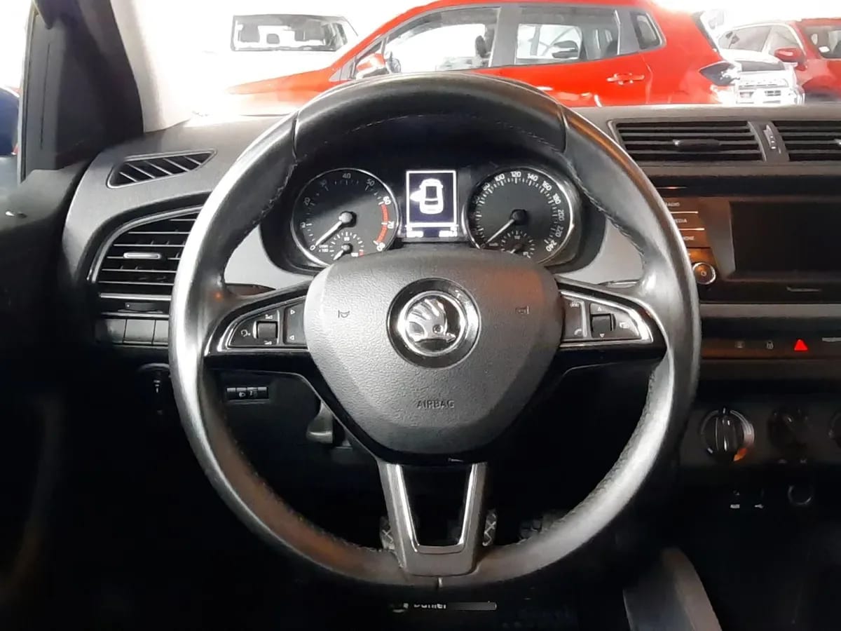 Skoda Fabia 1.0 Active 4x2 Mt 5p año 2019