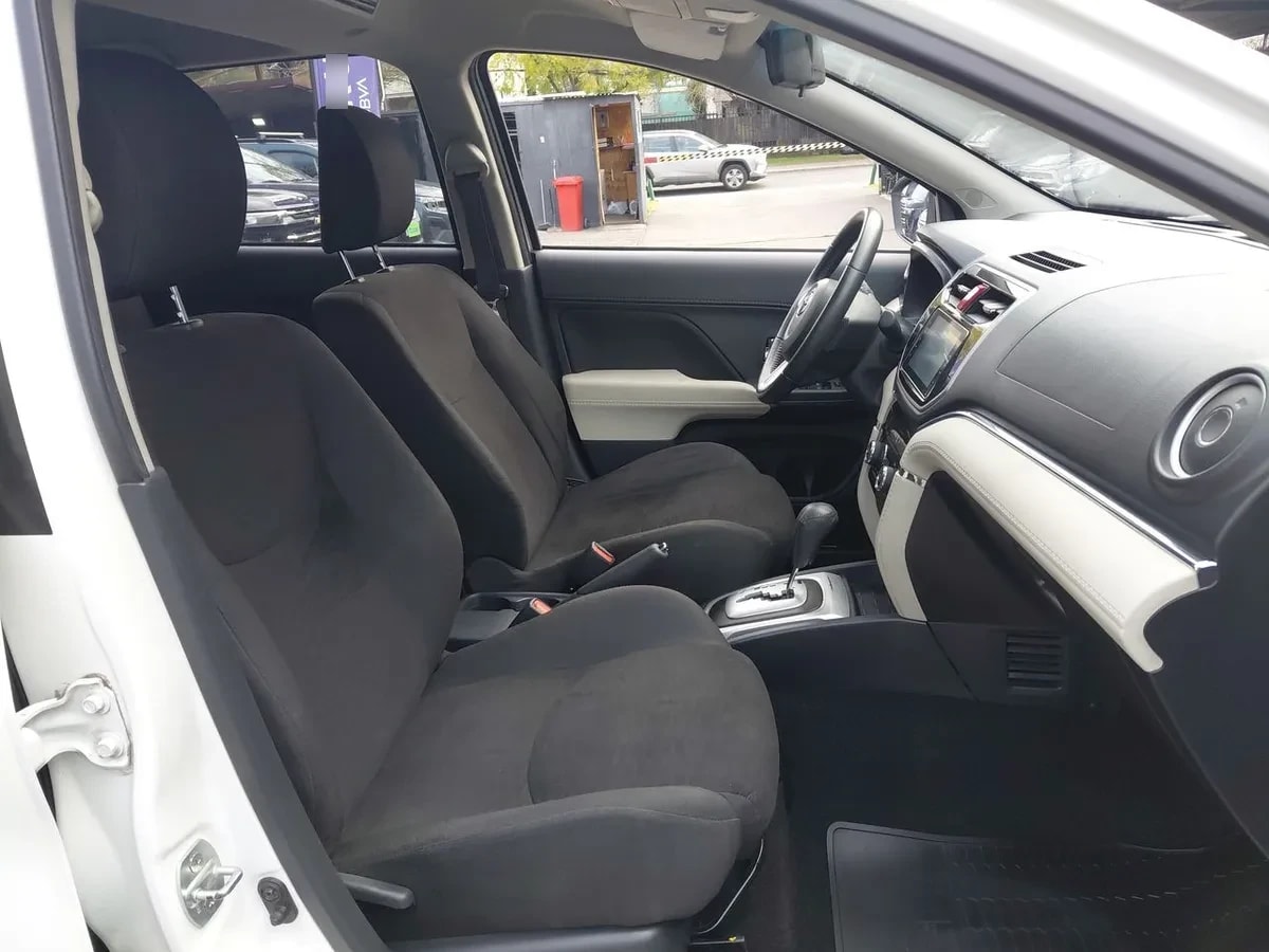 Toyota Rush 1.5 Xli 4x2 At 5p año 2021