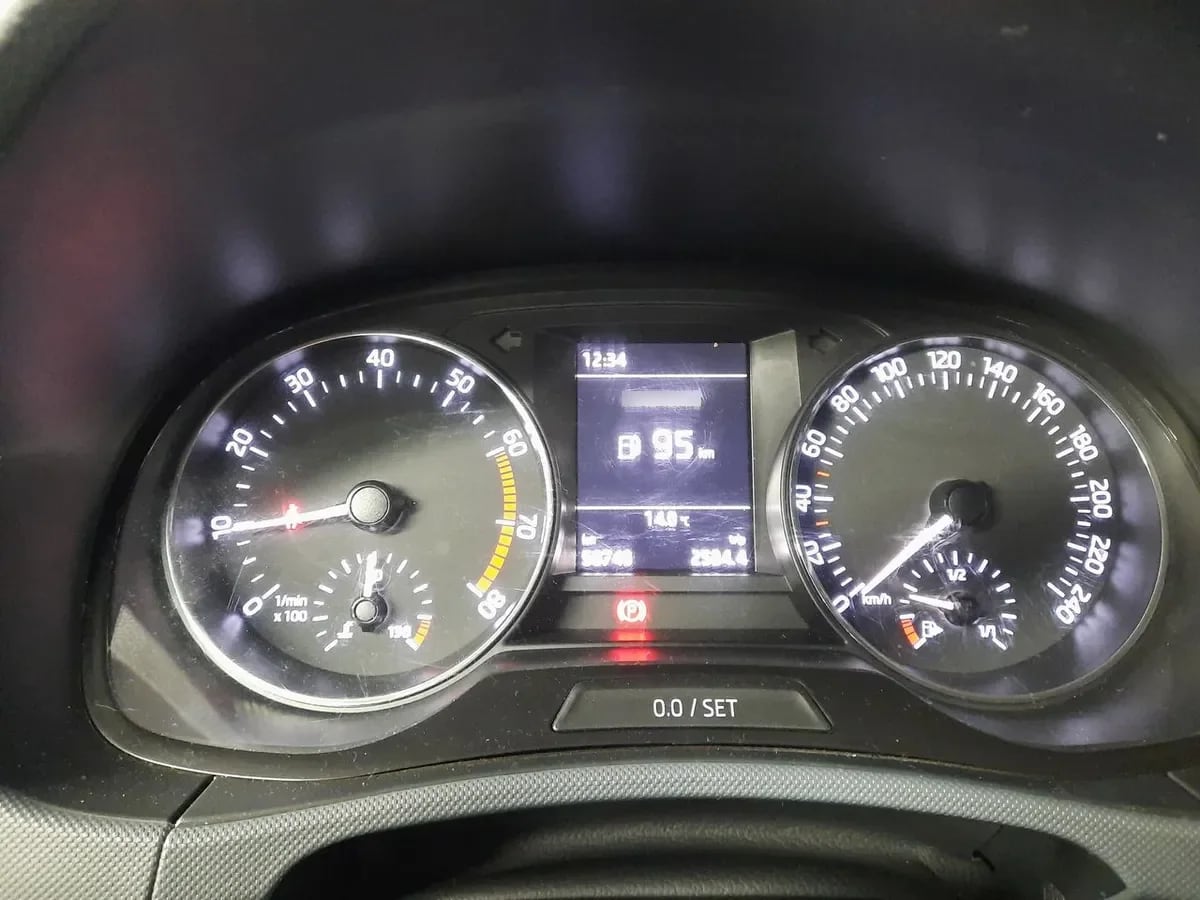 Skoda Fabia 1.0 Active 4x2 Mt 5p año 2019