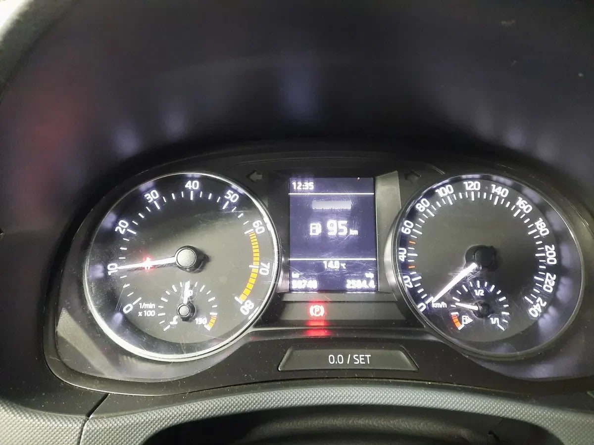 Skoda Fabia 1.0 Active 4x2 Mt 5p año 2019
