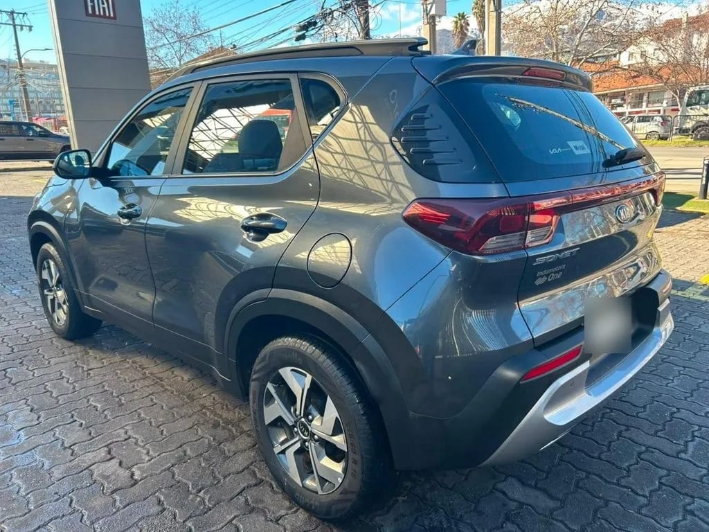 Kia Sonet 1.5 Ex 4x2 6mt 5p año 2022
