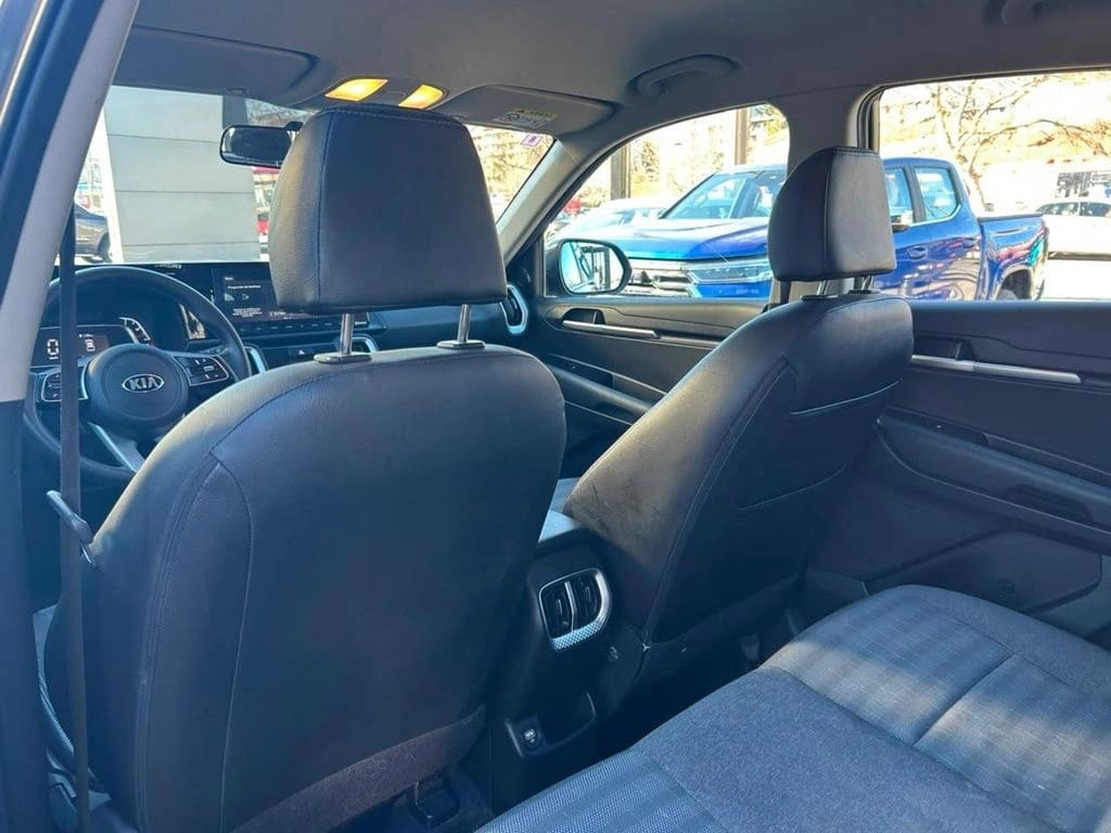 Kia Sonet 1.5 Ex 4x2 6mt 5p año 2022