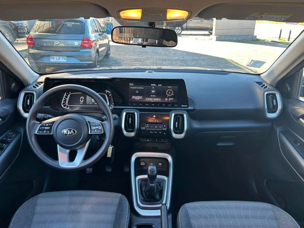 Kia Sonet 1.5 Ex 4x2 6mt 5p año 2022