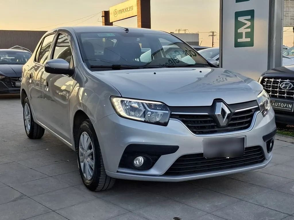 Renault Symbol 1.6 Zen 4x2 Mt 4p año 2022