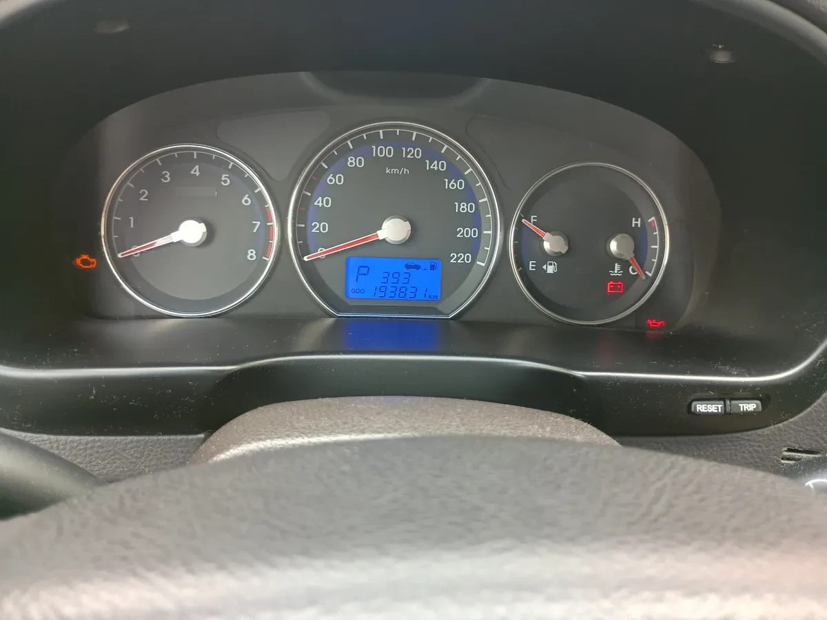 HYUNDAI SANTA FE 2.4 Gl 2wd Mt año 2010