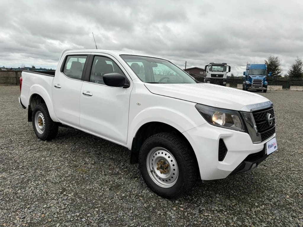 Nissan Navara D Cab Mt Se 4x4 2.3 año 2022