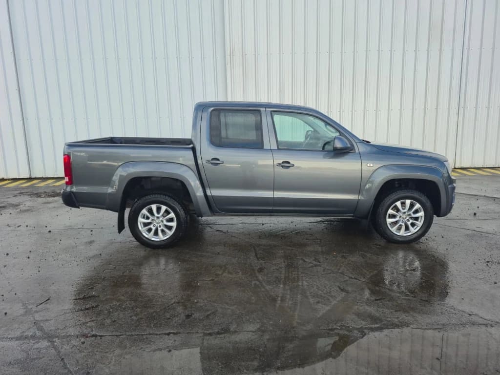 Volkswagen Amarok Dcab Tdi 4x4 Trendline 2.0 año 2023