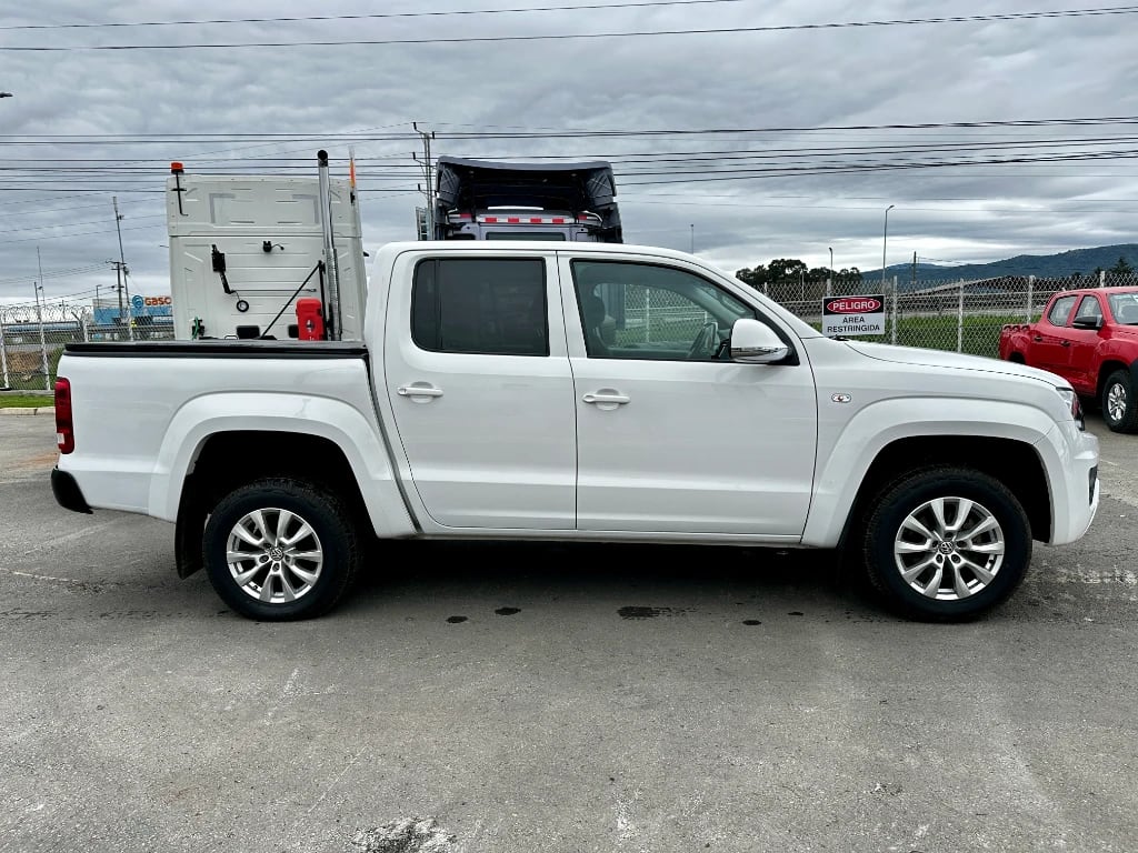 Volkswagen Amarok Amarok 4x4 Comfortline D/c 2.0 D At año 2023