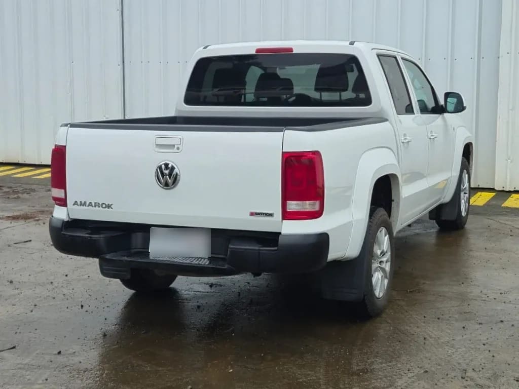 Volkswagen Amarok Dcab Tdi 4x4 Trendline 2.0 año 2023