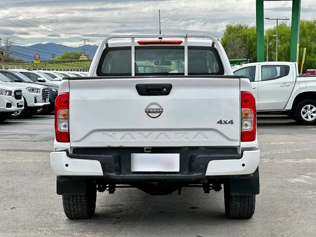 Nissan Navara Navara Dc 4x4 2.3 Tdi Se año 2023