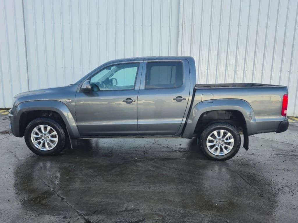 Volkswagen Amarok Dcab Tdi 4x4 Trendline 2.0 año 2023
