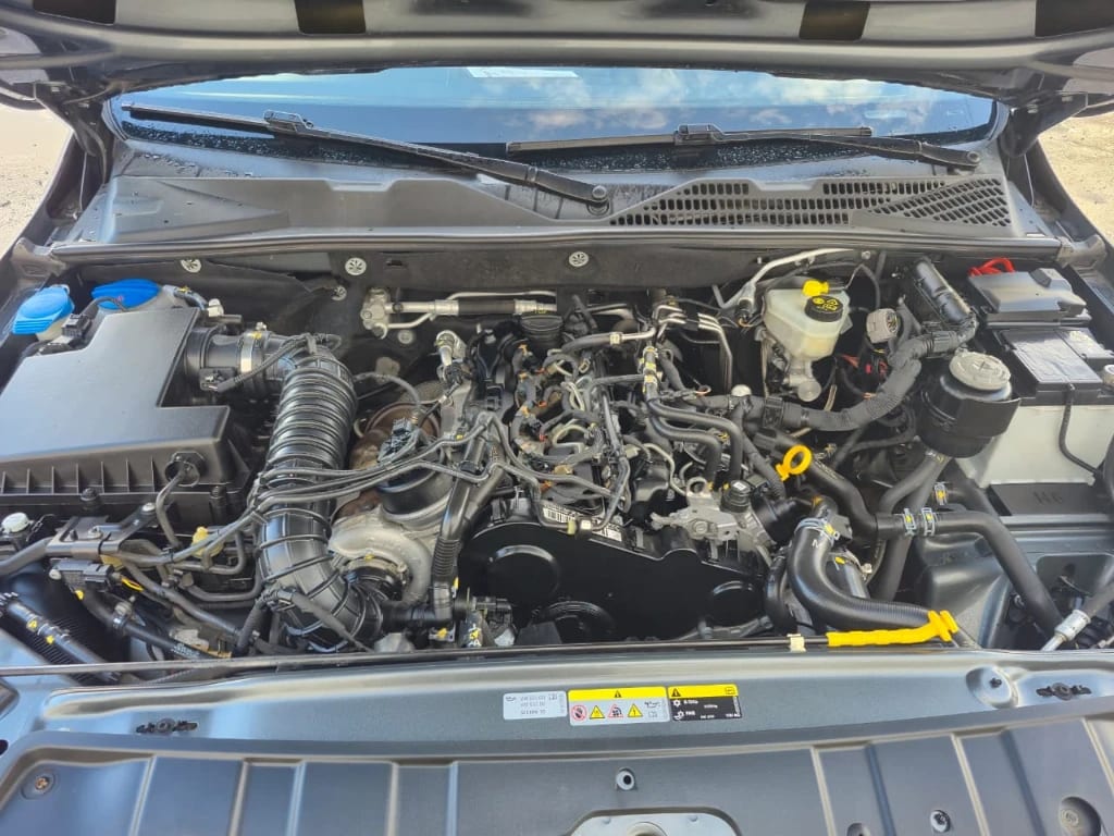Volkswagen Amarok Dcab Tdi 4x4 Trendline 2.0 año 2023