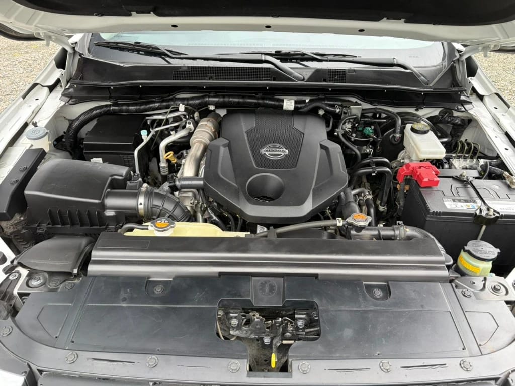 Nissan Navara D Cab Mt Xe 4x4 2.3 año 2023