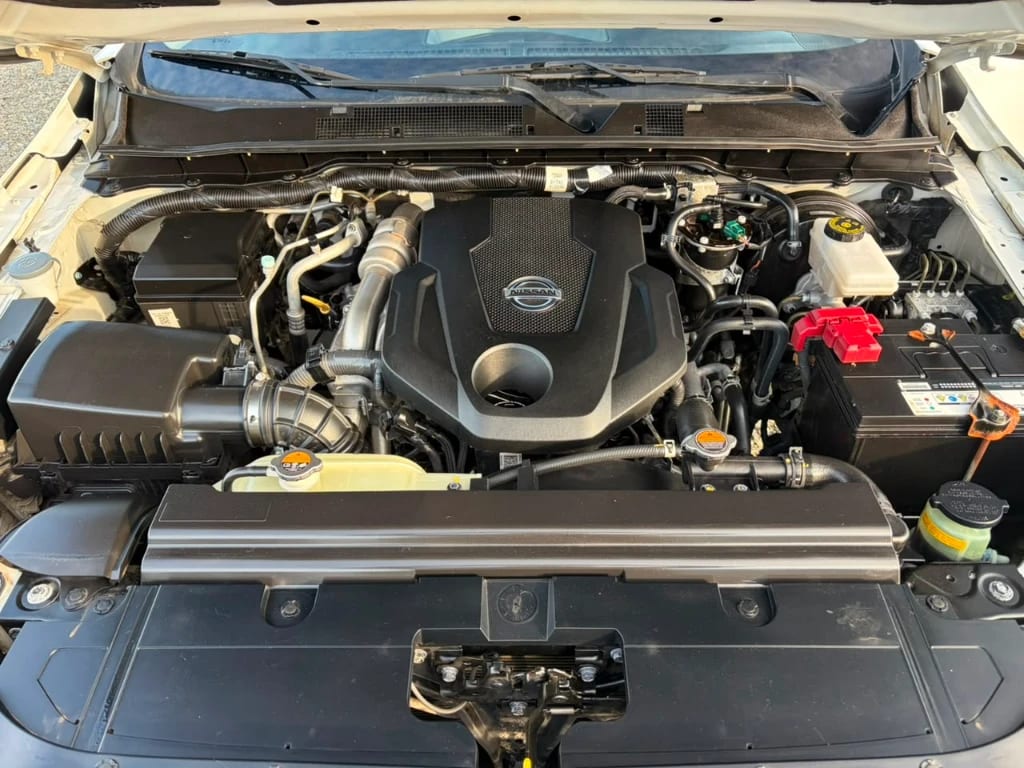 Nissan Navara D Cab Mt 4x4 2.3 Xe año 2023