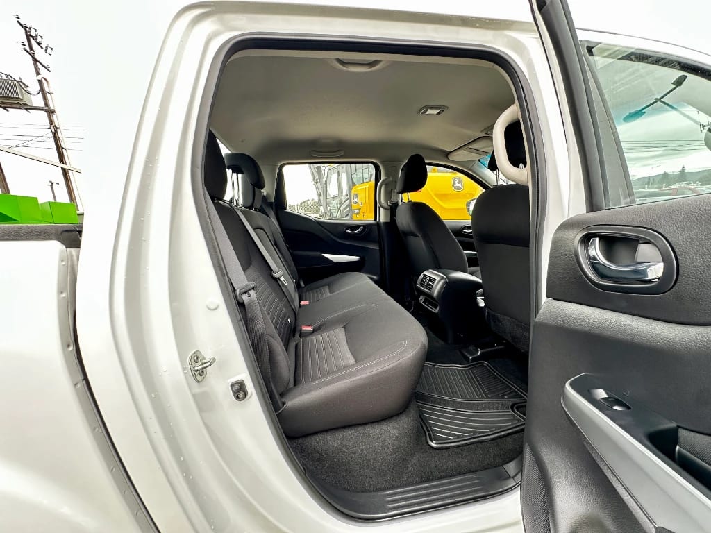 Nissan Navara Navara Dc 4x2 2.3tdi Xe año 2023