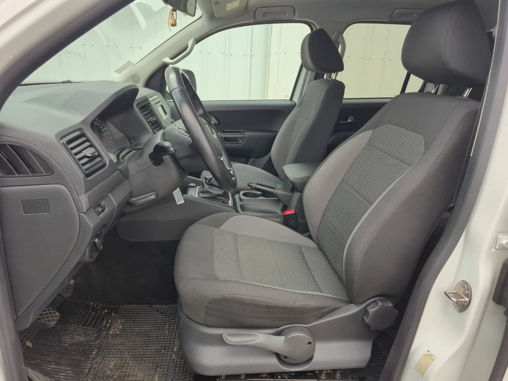 Volkswagen Amarok Dcab Tdi 4x4 Trendline 2.0 año 2023