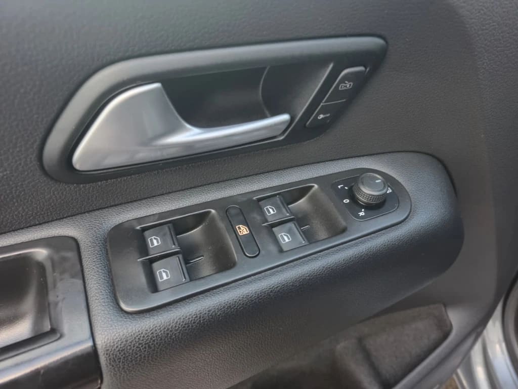Volkswagen Amarok Dcab Tdi 4x4 Trendline 2.0 año 2023