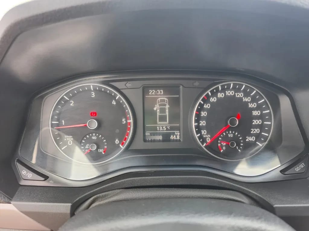 Volkswagen Amarok Dcab Tdi 4x4 Trendline 2.0 año 2023