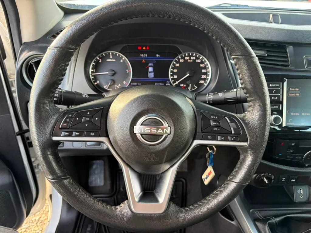 Nissan Navara D Cab Mt 4x4 2.3 Xe año 2023
