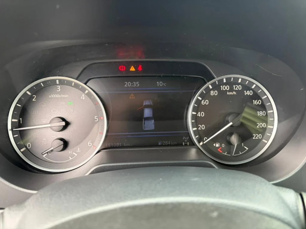 Nissan Navara D Cab Mt Se 4x4 2.3 año 2022