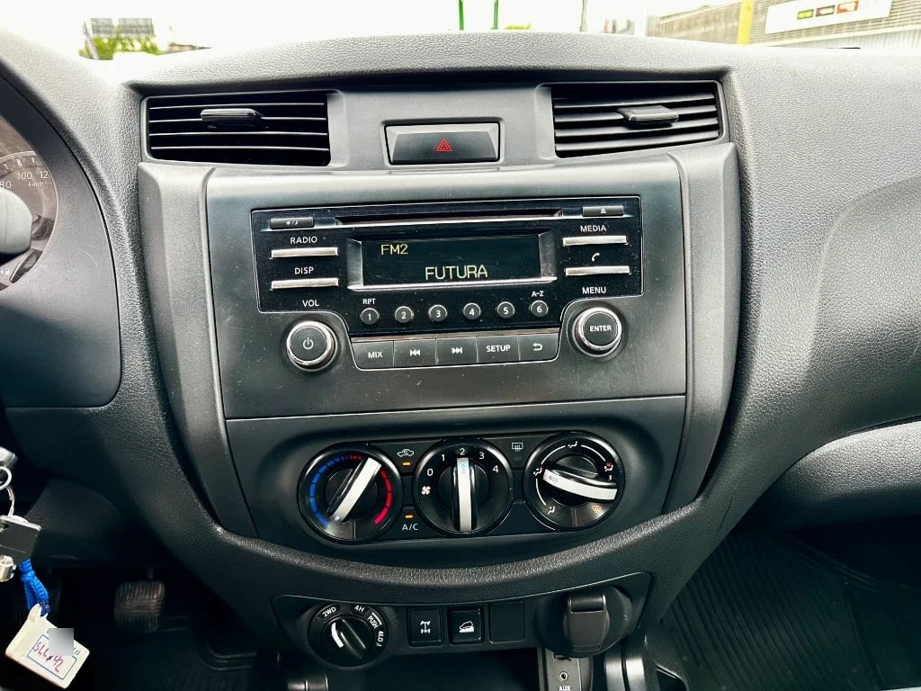 Nissan Navara Navara Dc 4x4 2.3 Tdi Se año 2023