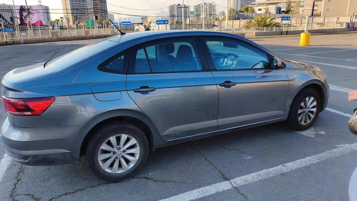 VOLKSWAGEN VIRTUS 1.6 Mt5 Comfortline Mt año 2019