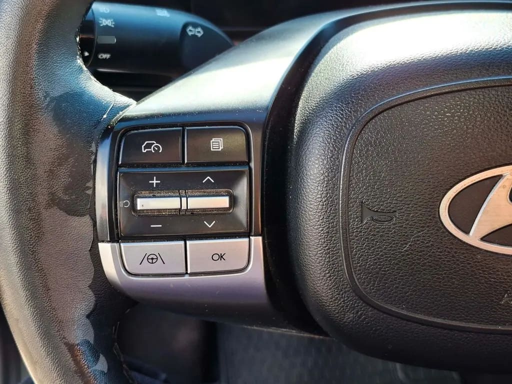 Hyundai Accent 1.5 Design 4x2 Mt 4p año 2024