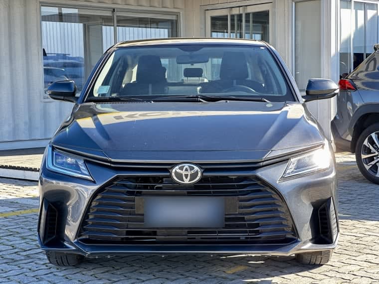 Toyota Yaris 1.5 E Sedan Mt año 2023