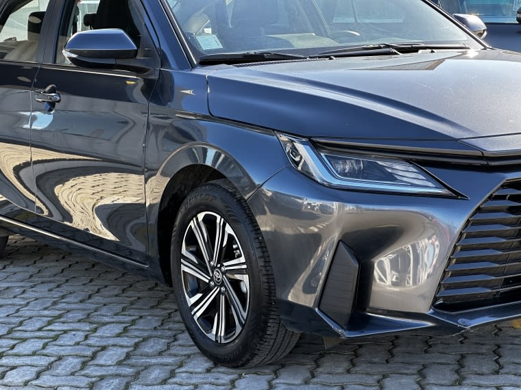 Toyota Yaris 1.5 E Sedan Mt año 2023