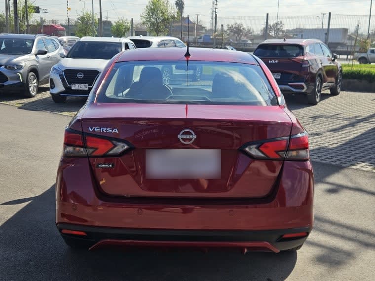 Nissan Versa Sense Mt 1.6 año 2024