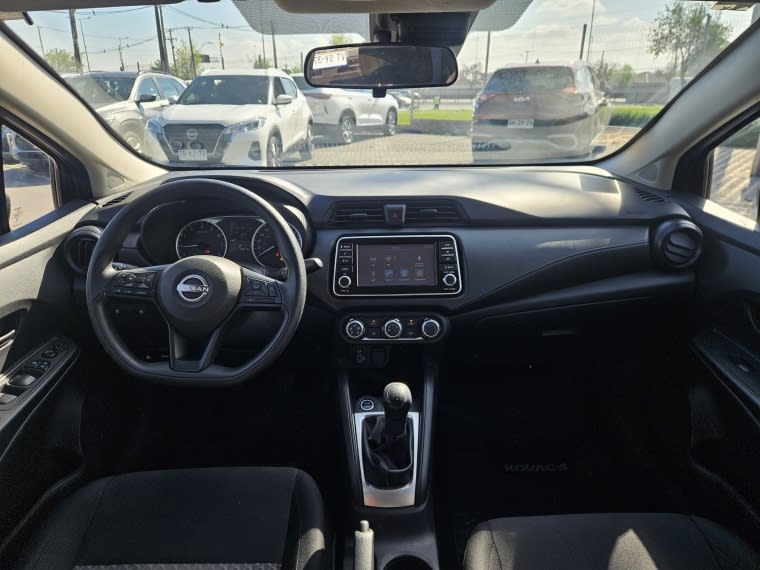 Nissan Versa Sense Mt 1.6 año 2024