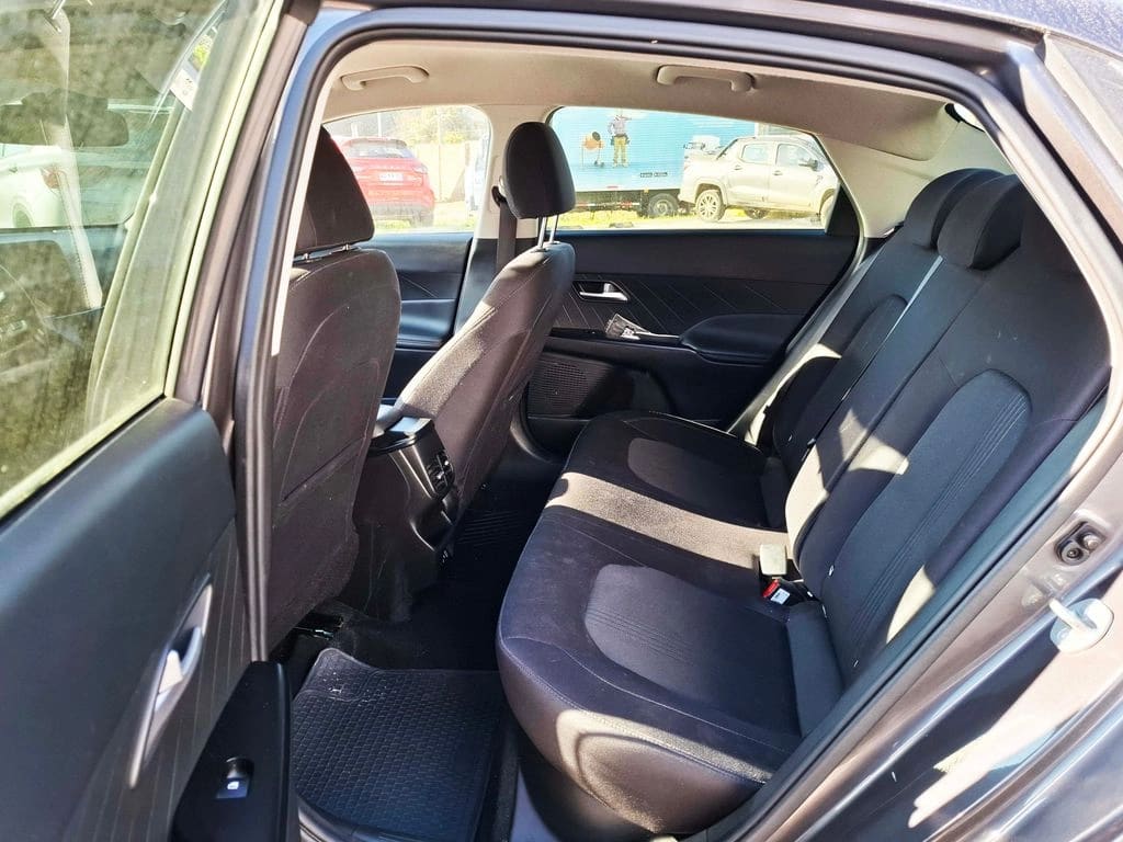 Hyundai Accent 1.5 Design 4x2 Mt 4p año 2024