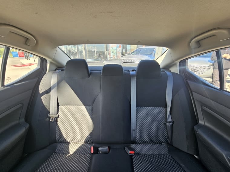 Nissan Versa Sense Mt 1.6 año 2024