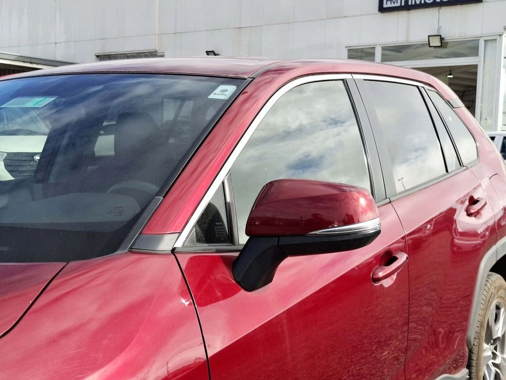 Toyota Rav4 2.0 Le 4x2 Mt 5p año 2022