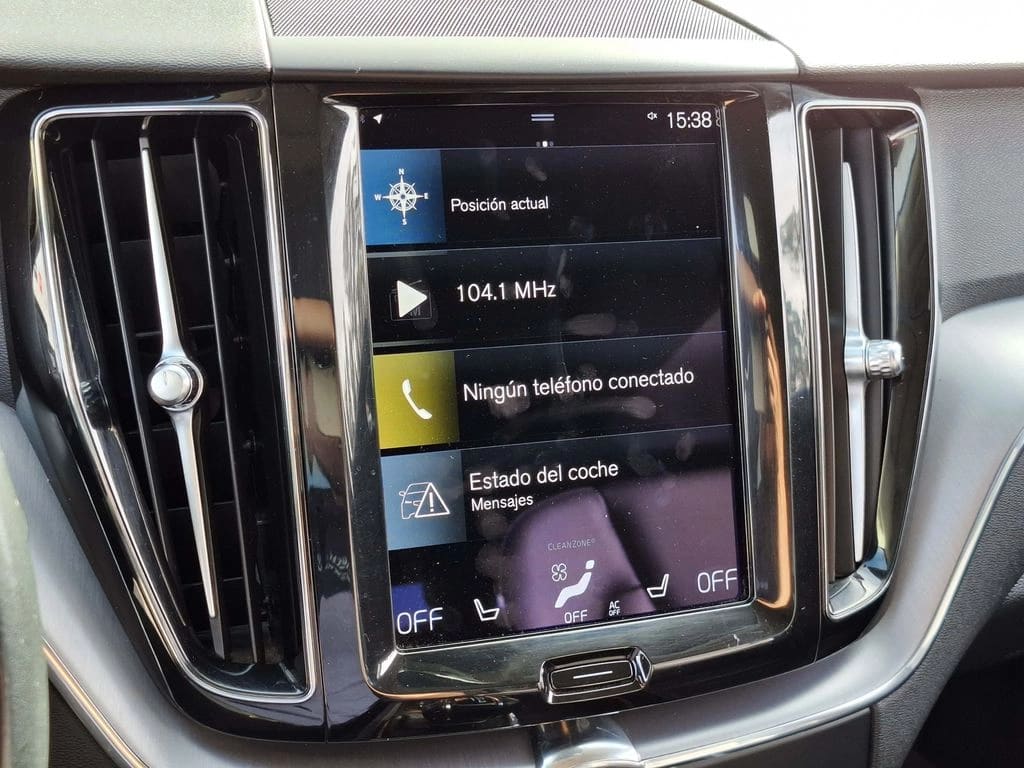 Volvo Xc60 2.0 T5 Momentum 4x4 At 5p año 2021