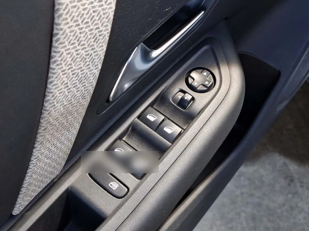 Citroen C4 1.5 Bluehdi Diesel Shine 4x2 130 Ss Eat8 At 5p año 2022