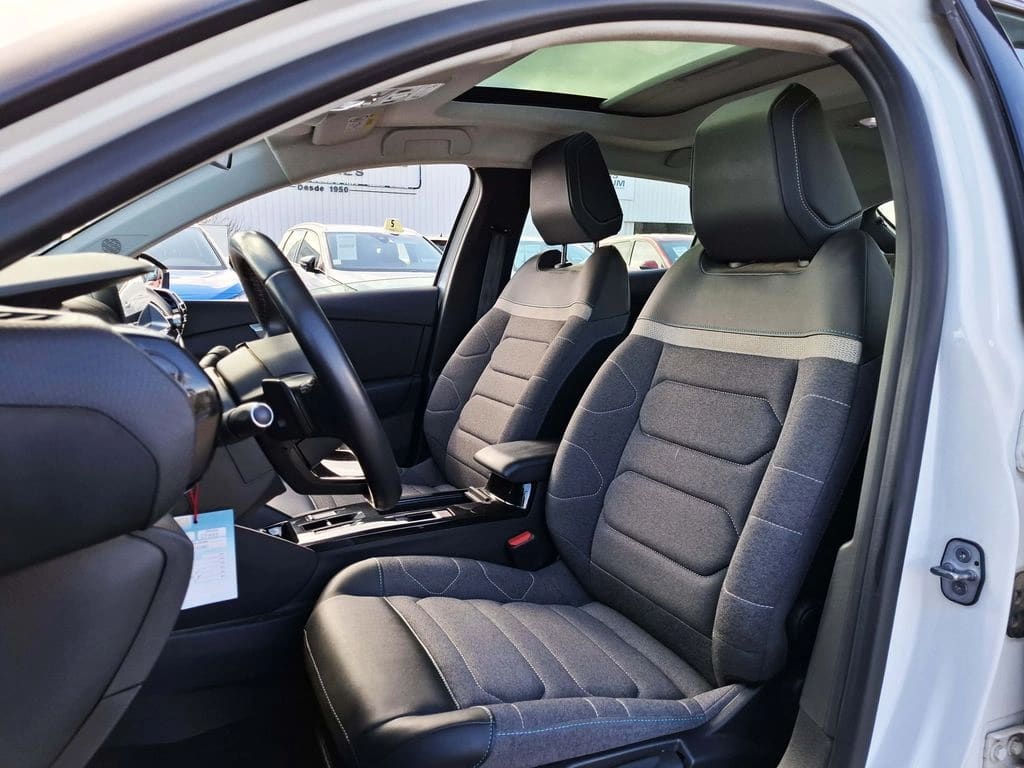 Citroen C4 1.5 Bluehdi Diesel Shine 4x2 130 Ss Eat8 At 5p año 2022
