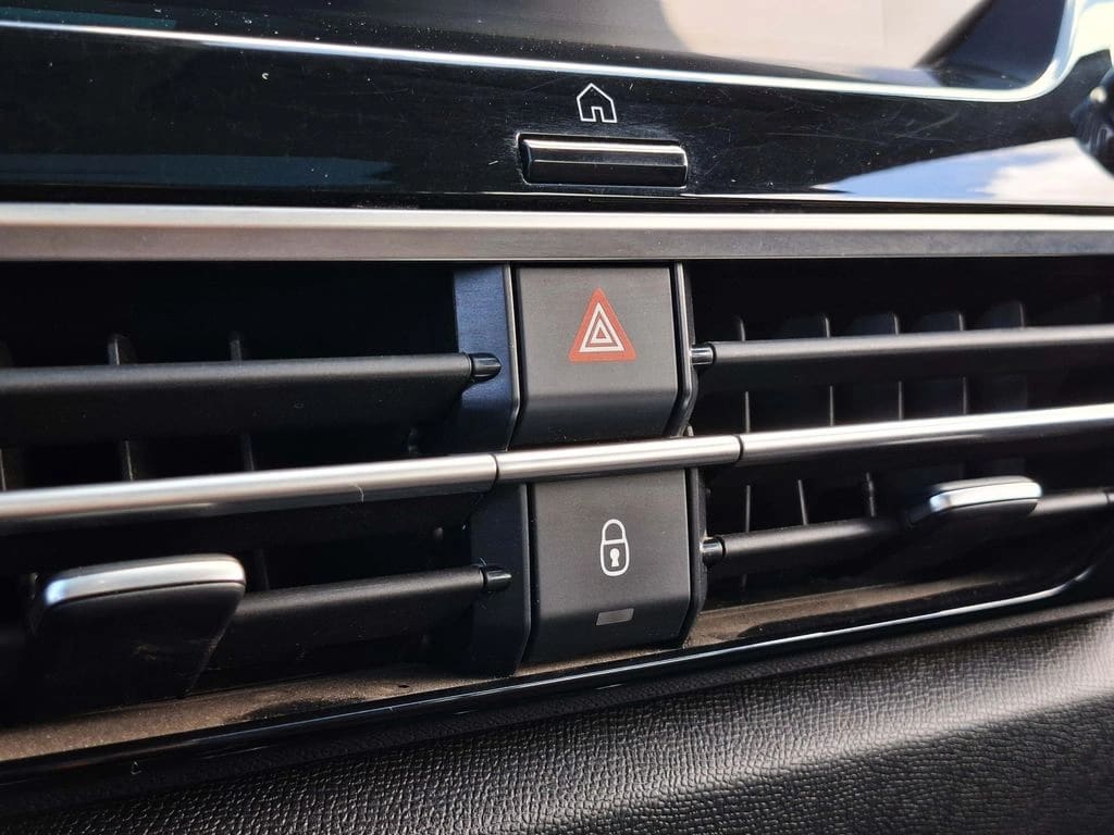 Citroen C4 1.5 Bluehdi Diesel Shine 4x2 130 Ss Eat8 At 5p año 2022