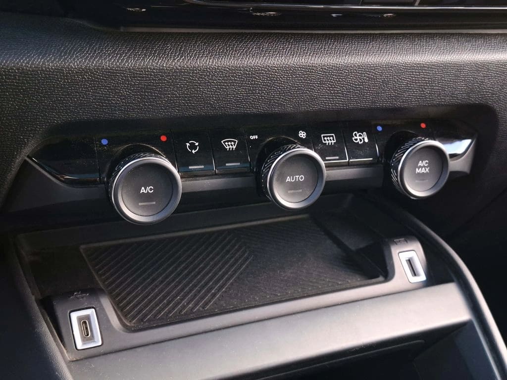 Citroen C4 1.5 Bluehdi Diesel Shine 4x2 130 Ss Eat8 At 5p año 2022